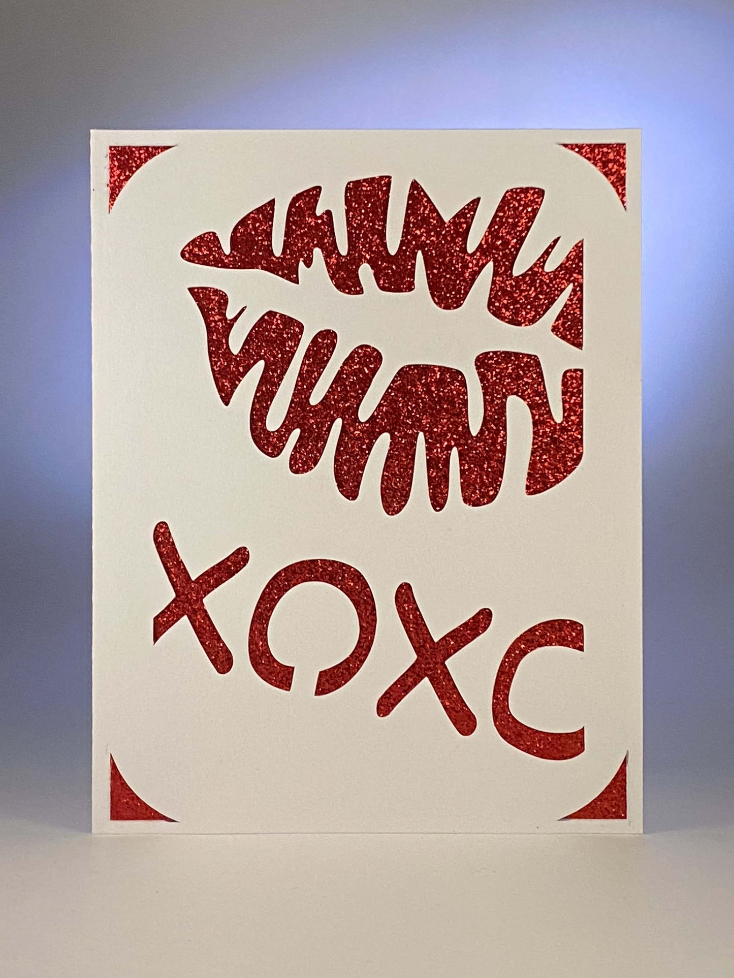 card-valentine-red-lips-xo